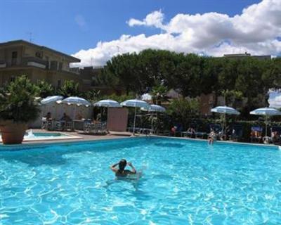 фото отеля Hotel Colorado Cesenatico