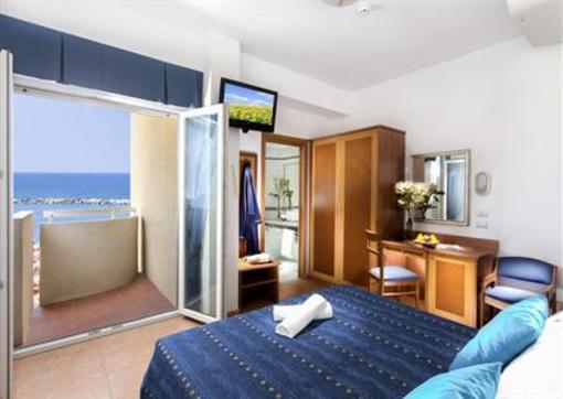 фото отеля Hotel Colorado Cesenatico