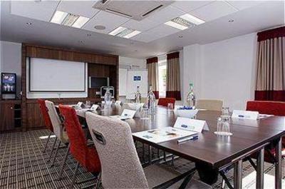 фото отеля Holiday Inn Express Manchester - Salford Quays