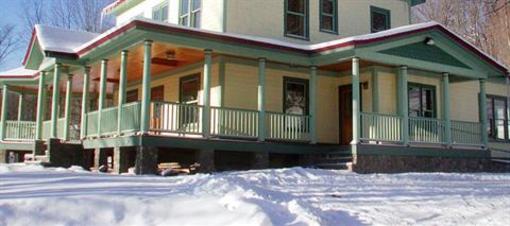 фото отеля Breezy Hill Inn
