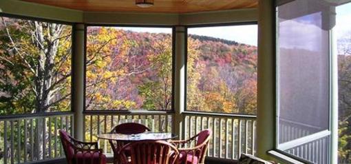 фото отеля Breezy Hill Inn