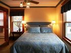 фото отеля Breezy Hill Inn
