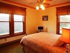 фото отеля Breezy Hill Inn