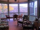 фото отеля Breezy Hill Inn