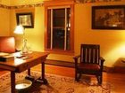 фото отеля Breezy Hill Inn