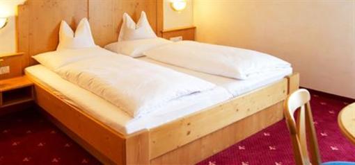 фото отеля Hotel Landgasthof Die Linde Hochst