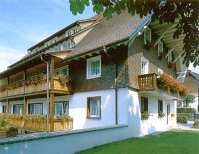 фото отеля Hotel Hirschen Sankt Märgen