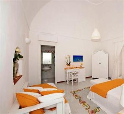 фото отеля Villa Yiara