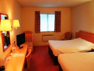 фото отеля Days Inn Chesterfield Tibshelf