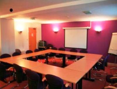 фото отеля Days Inn Chesterfield Tibshelf