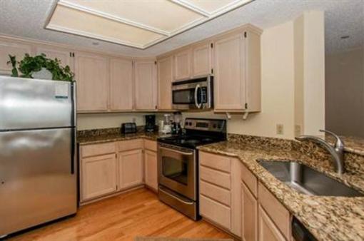 фото отеля ResortQuest Windsor Place Villa Hilton Head Island