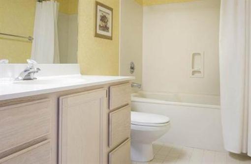 фото отеля ResortQuest Windsor Place Villa Hilton Head Island