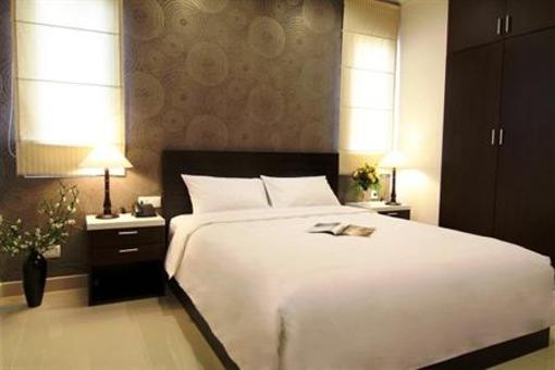 фото отеля Mayfair Suites