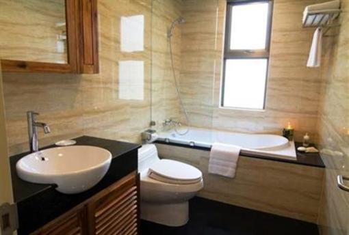 фото отеля Mayfair Suites
