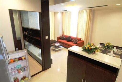 фото отеля Mayfair Suites