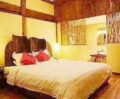 фото отеля Lijiang On The Road Hostel