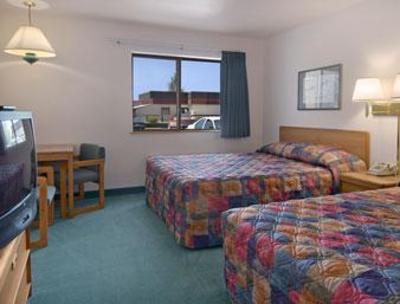 фото отеля Super 8 Motel Hardin