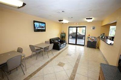 фото отеля Regency Inn and Suites Defuniak Springs