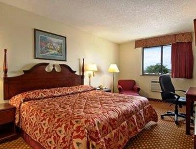 фото отеля Super 8 Clawson/Troy/Detroit