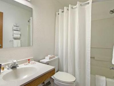 фото отеля Super 8 Clawson/Troy/Detroit