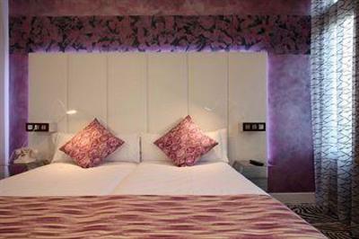 фото отеля Hostal Alfonso XII