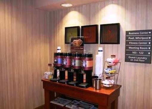 фото отеля Hampton Inn Derby