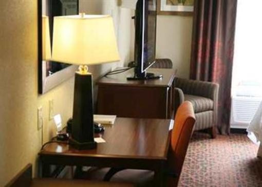 фото отеля Hampton Inn Derby