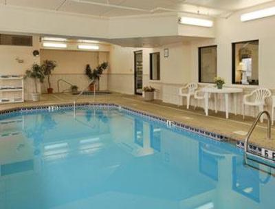 фото отеля Ramada Bolingbrook