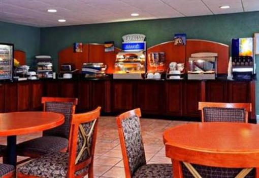 фото отеля Holiday Inn Express & Suites Port Clinton