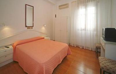 фото отеля Hostal Prada