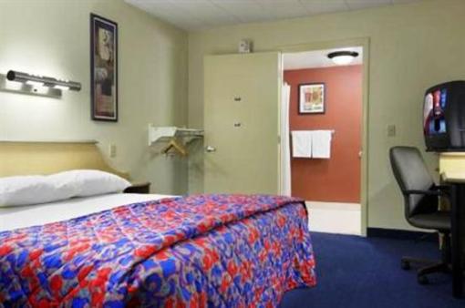 фото отеля Red Roof Inn Pittsburgh North Cranberry Township