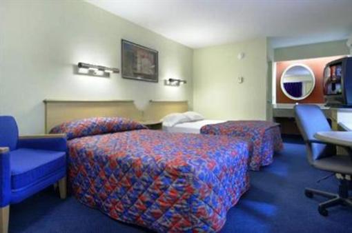 фото отеля Red Roof Inn Pittsburgh North Cranberry Township