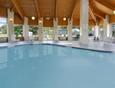 фото отеля Baymont Inn & Suites Dowagiac