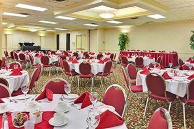 фото отеля Holiday Inn Peterborough