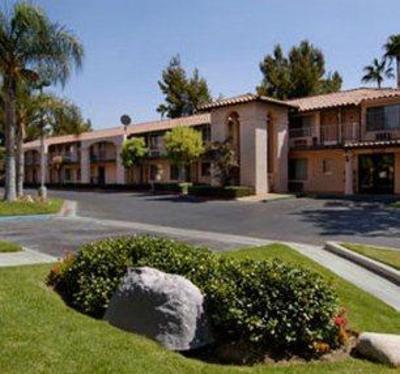 фото отеля Days Inn San Bernardino Redlands