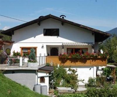 фото отеля Ferienwohnungen Unterluimes Telfes im Stubai