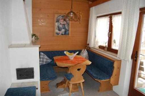 фото отеля Ferienwohnungen Unterluimes Telfes im Stubai