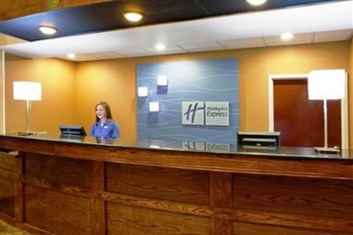 фото отеля Holiday Inn Express & Suites Cleveland - Streetsbro