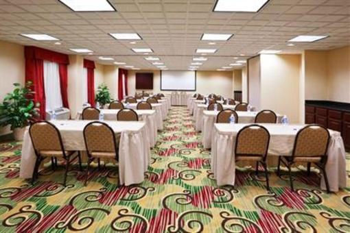 фото отеля Holiday Inn Express & Suites Cleveland - Streetsbro