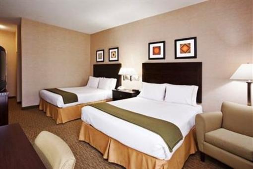фото отеля Holiday Inn Express & Suites Cleveland - Streetsbro