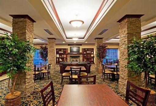 фото отеля Holiday Inn Express Suites Middleboro