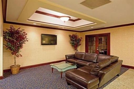 фото отеля Holiday Inn Express Suites Middleboro