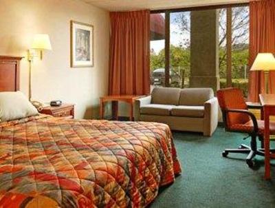 фото отеля Days Inn Sharonville Cincinnati