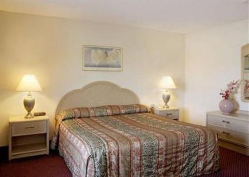 фото отеля Red Roof Inn Fresno - Yosemite Gateway
