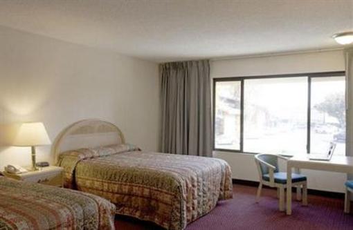 фото отеля Red Roof Inn Fresno - Yosemite Gateway