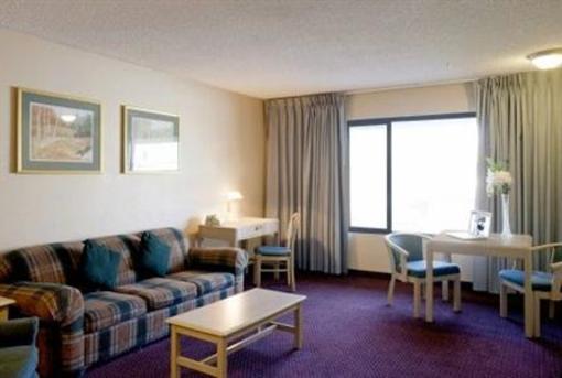 фото отеля Red Roof Inn Fresno - Yosemite Gateway