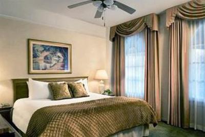 фото отеля Willows Hotel Chicago
