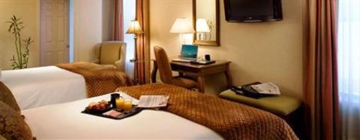 фото отеля Willows Hotel Chicago