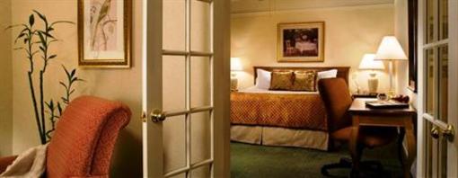 фото отеля Willows Hotel Chicago