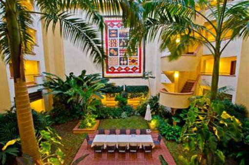 фото отеля Sea Cliff Court Luxury Apartments Dar es Salaam